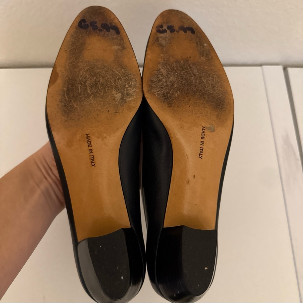 Ferragamo Gancini Horsebit Pumps Navy/White | 8.5 AAA | Kitten Heel - Picture 9 of 10